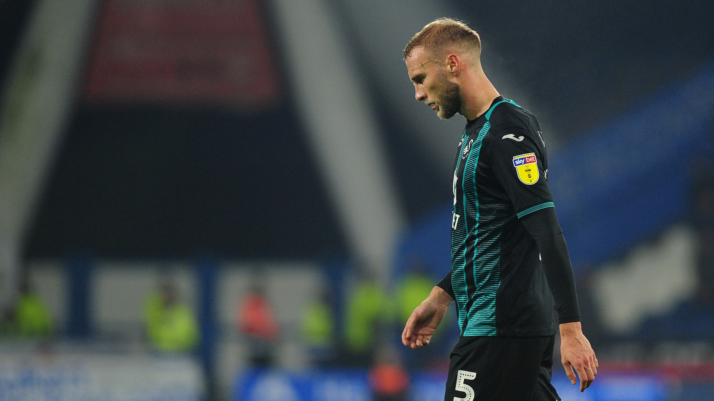 Swansea City wait on van der Hoorn injury | Swansea